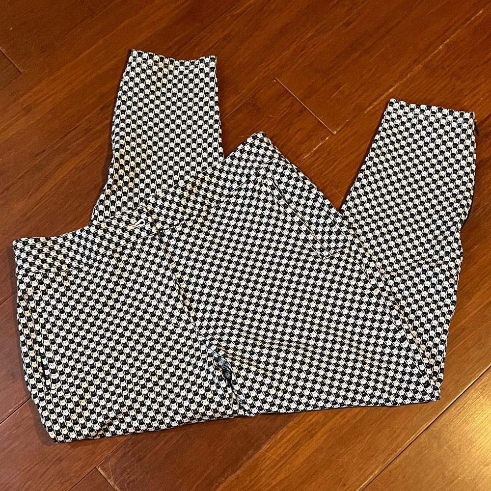 Betabrand Black and White Houndstooth Cropped Pants